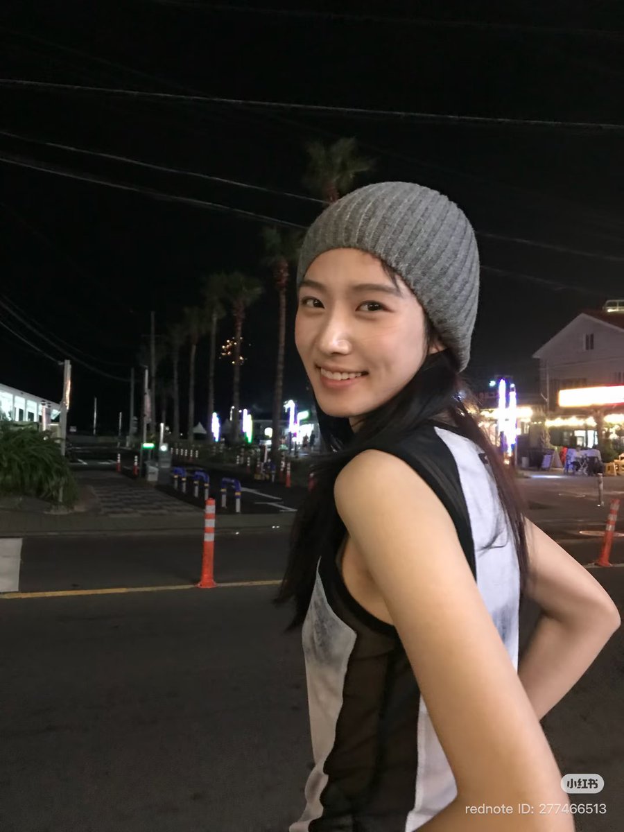옌옌.. ꢤꢆ ྀིྀིྀིྀིྀི 𓂃 𓈒𖧷 tweet media
