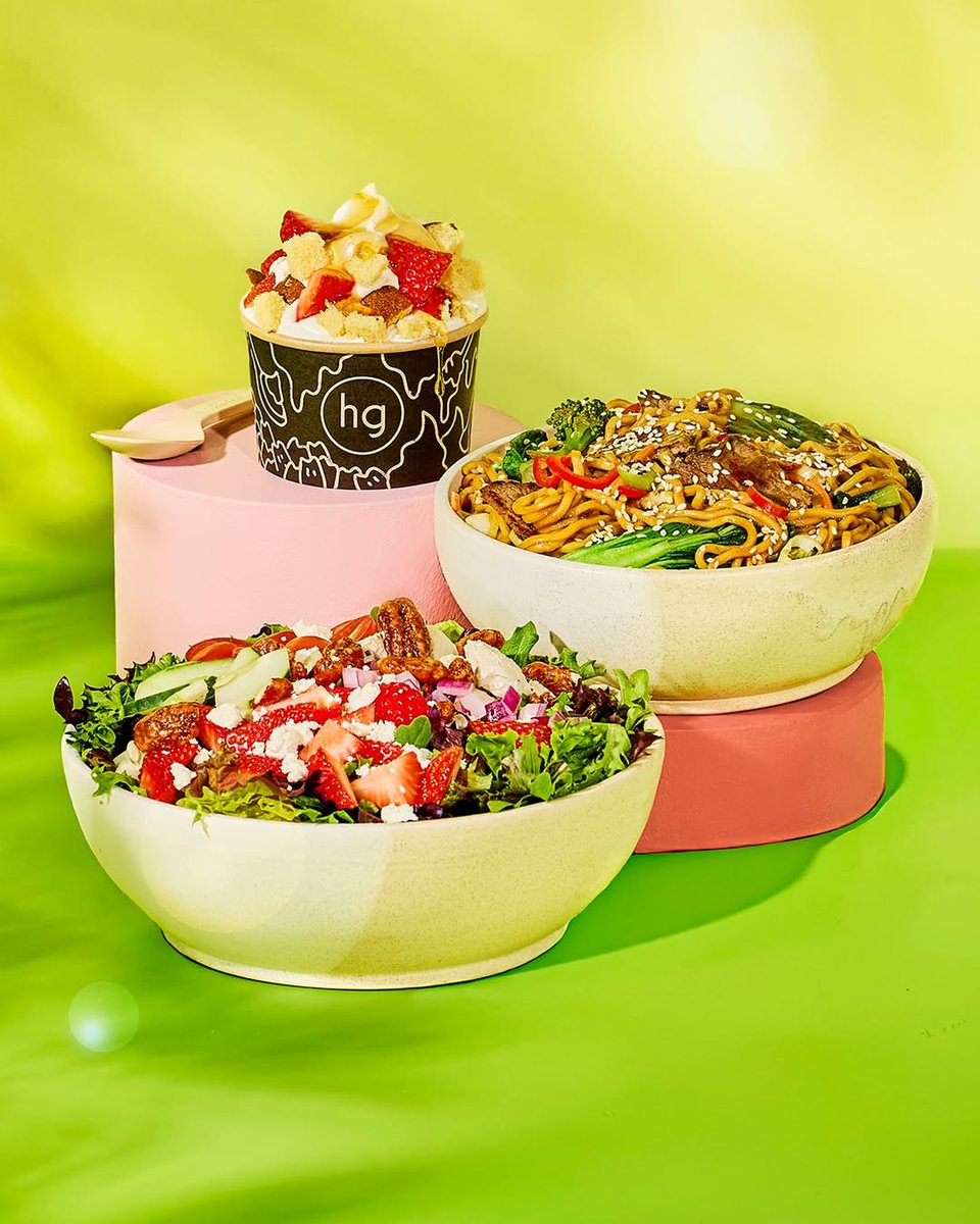 HarborPointMD's tweet photo. Summer tastes better with this new lineup from @honeygrow:

🍯 Strawberry Shortcake honeybar
🍜 Ginger Scallion stir-fry
🥗 Pomegranate Açaí salad

Available now for a limited time!

#honeygrow #baltimore #harborpointbaltimore #summer #newonthemenu #everythingpointshere https://t.co/i7hz6SHhCN