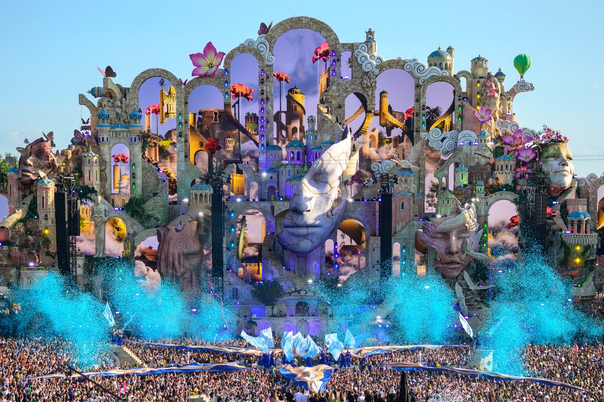 helptomorrow_'s tweet photo. O Aftermovie Oficial do Tomorrowland Bélgica 2026 está chegando amanhã.

#Tomorrowland #Tomorrowland2026 https://t.co/AXIBYcJo7I