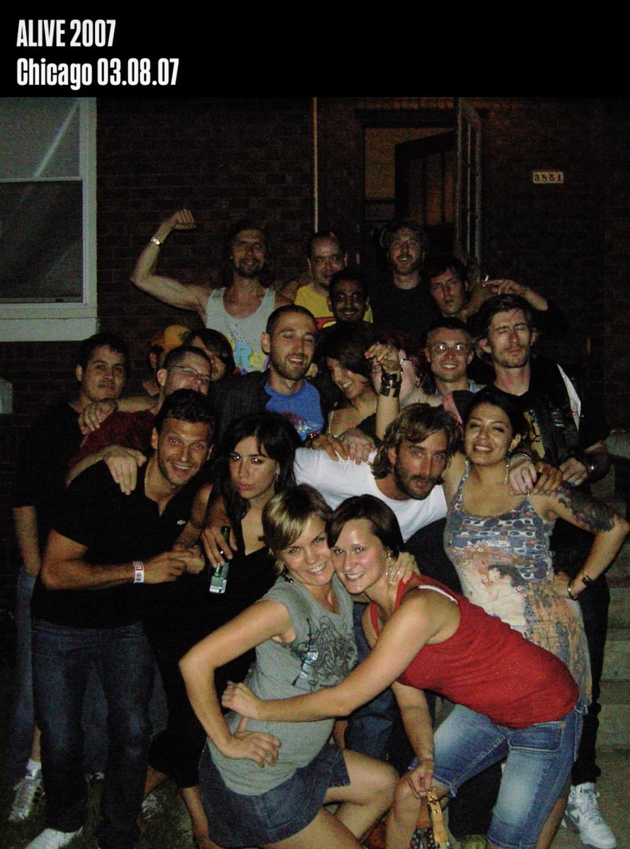 Skyberspace12's tweet photo. Marco shared this picture from the Alive 2007 tour 💔 https://t.co/UvNHz8ktZZ
