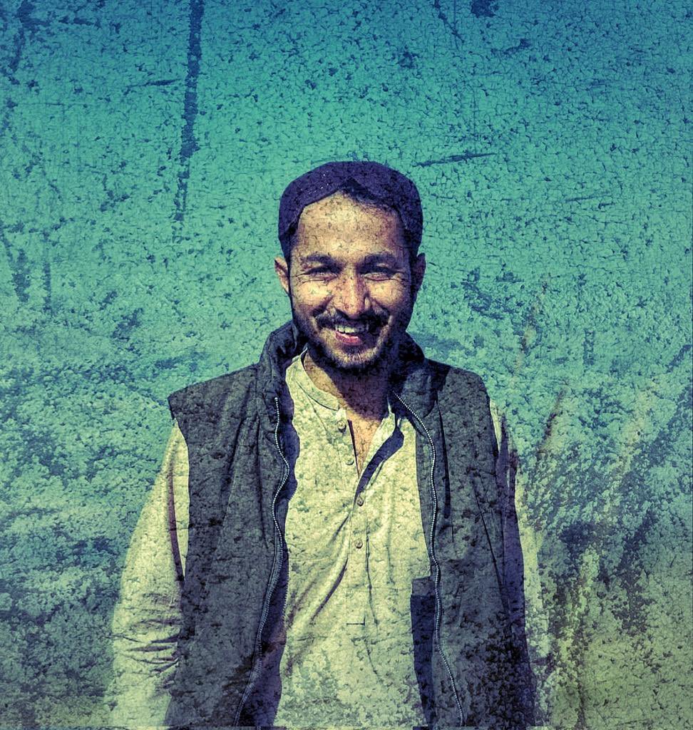 ZimalBaloch_'s tweet photo. Dawood Baloch, son of Pir Mohammad Baloch, is a Civil Engineering graduate from UET Lahore. He was abducted from his home in Dera Ghazi Khan on 2 November 2025, along with his brother.
#ReleaseDawoodBaloch
#SaveBalochStudents https://t.co/eO8tNpqqOi