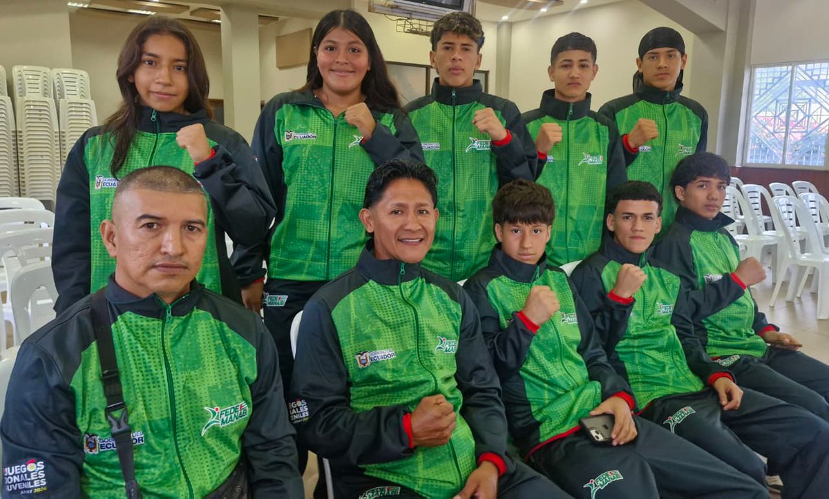 EducacionZ4_Ec's tweet photo. [PORTOVIEJO] Participamos en el abanderamiento de la delegación de Manabí que competirá en los XIII Juegos Deportivos Nacionales Prejuveniles Azuay 2026. 🏅

196 deportistas representarán a la provincia en 20 disciplinas, llevando con orgullo el esfuerzo y talento de Manabí. 🤼‍♂️ https://t.co/S1BYyNmcEN