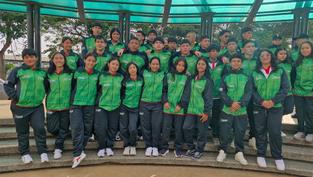EducacionZ4_Ec's tweet photo. [PORTOVIEJO] Participamos en el abanderamiento de la delegación de Manabí que competirá en los XIII Juegos Deportivos Nacionales Prejuveniles Azuay 2026. 🏅

196 deportistas representarán a la provincia en 20 disciplinas, llevando con orgullo el esfuerzo y talento de Manabí. 🤼‍♂️ https://t.co/S1BYyNmcEN