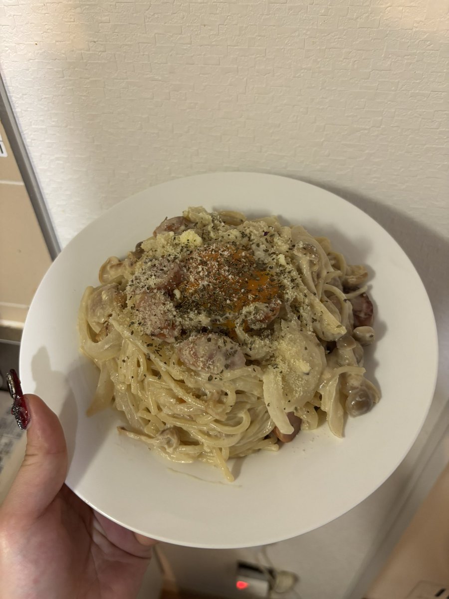 crazyman_old's tweet photo. 人を太らせる為のキノコクリームパスタですね。ゲロうま https://t.co/GCJqwCQ6eN