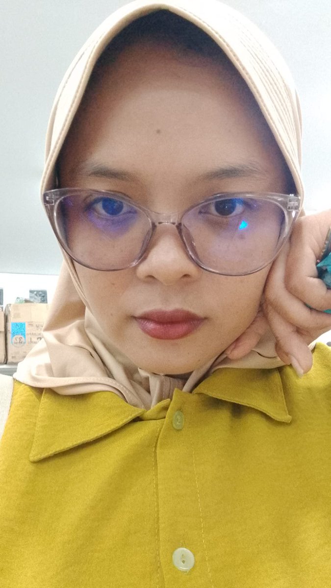supivnazz's tweet photo. Ada yang punya gk videoku wina astuti cilacap https://t.co/jHR9rzsY8r