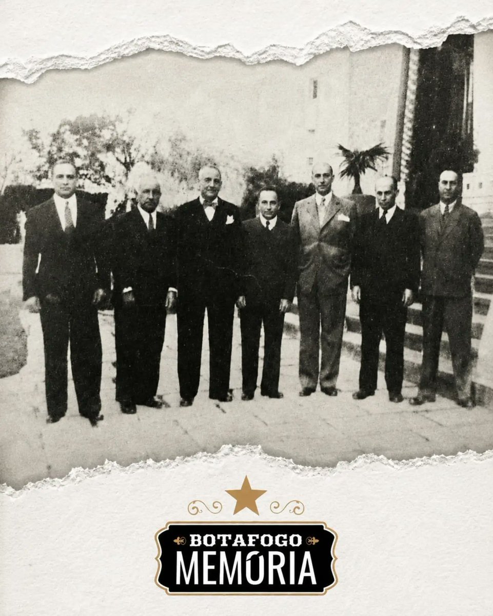 botafogo_so's tweet photo. ⏪🖤🤍 #TBT

Os campeões de 1910 reunidos em 1942, em General Severiano. Um encontro que eterniza a história e a tradição vencedora do Glorioso. ⭐

#BotafogoMemória #BotafogoHistorico https://t.co/yQR8GRZXtE