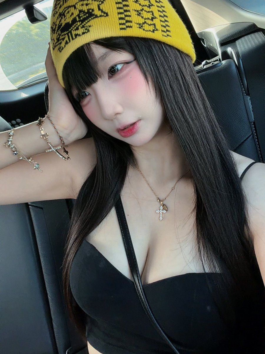N0N0_M1's tweet photo. 長髮咪 https://t.co/uryLpOKm7I