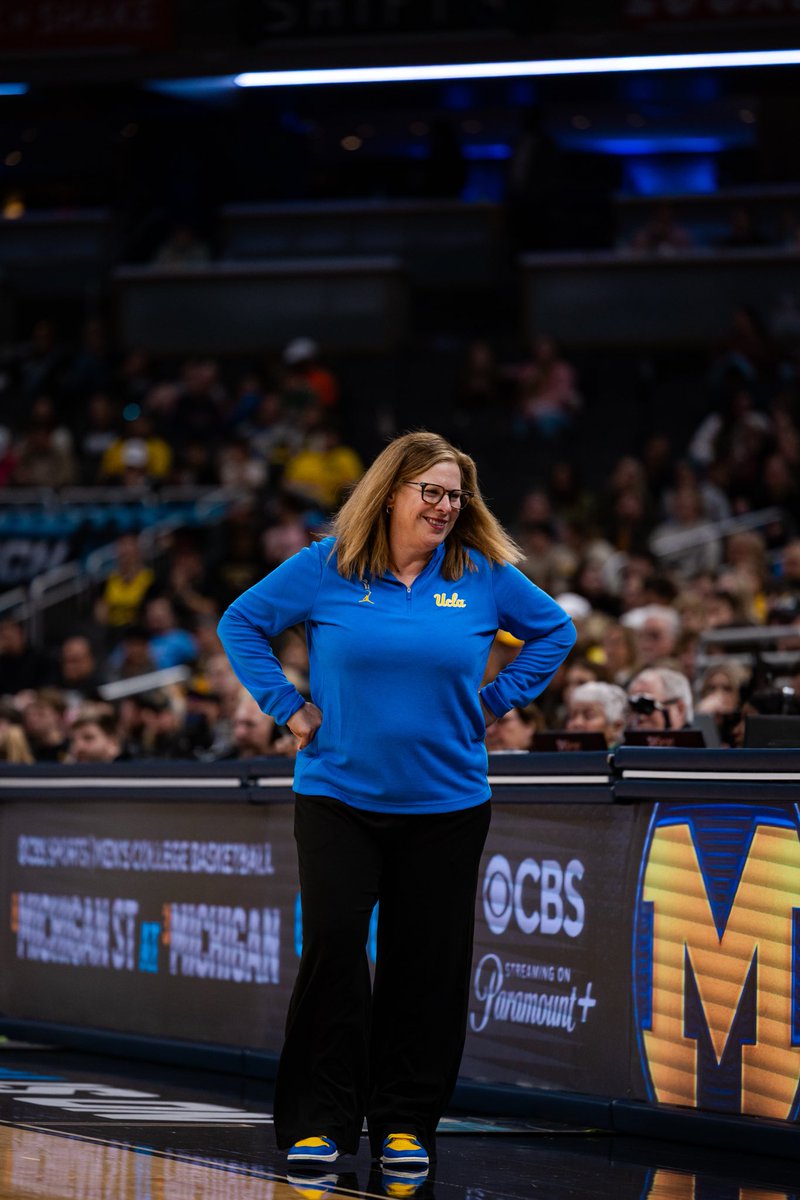 UCLAWBB's tweet photo. Happy birthday, @CoachCoriClose! 🎉🎂🥳

Our uncommon leader! Thank you for showing us how to always do things the right way. Your passion for this program and these young women is unmatched, and we’re grateful to call you our coach! https://t.co/zMhpn8oJN1