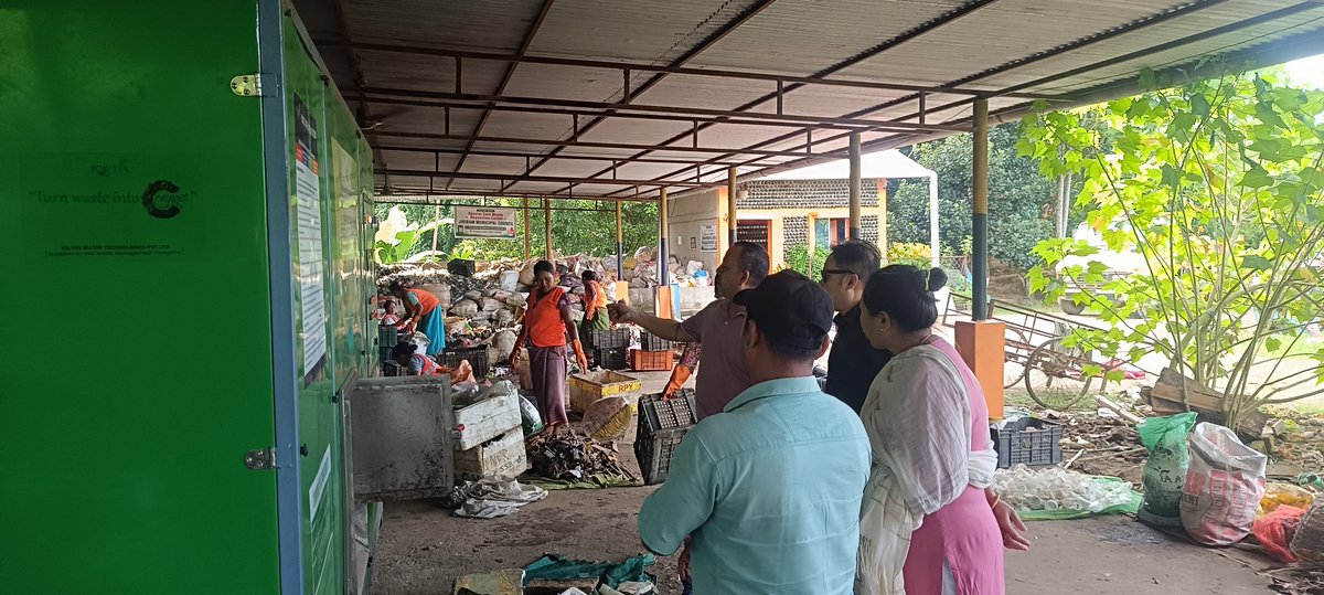 JiribamM's tweet photo. Joint Secretary, MAHUD, GOVERNMENT OF Manipur visited SOLID WASTE MANAGEMENT PROCESSING SITE, Jiribam Municipal Council
@SwachhBharatMissionUrban@SBMU https://t.co/Hqi4o9BXXz
