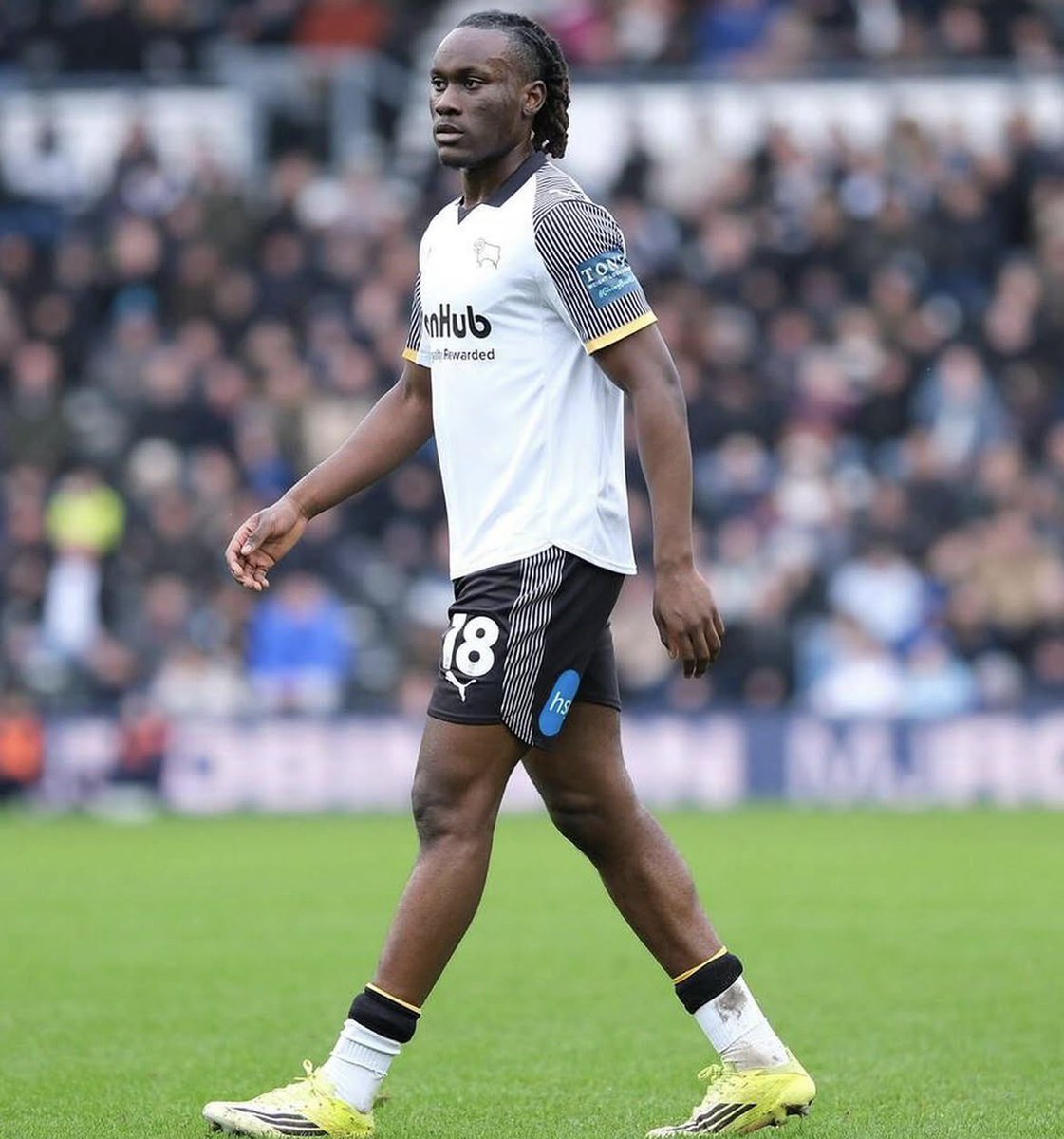 PalaceReport's tweet photo. 🚨🐏 Derby County are planning a cash bid for Crystal Palace midfielder David Ozoh.

Ozoh is available at Selhurst Park with a price range around £5 million 

Derby have made to register their interest.

@reluctantnicko https://t.co/vdR5Q40R35