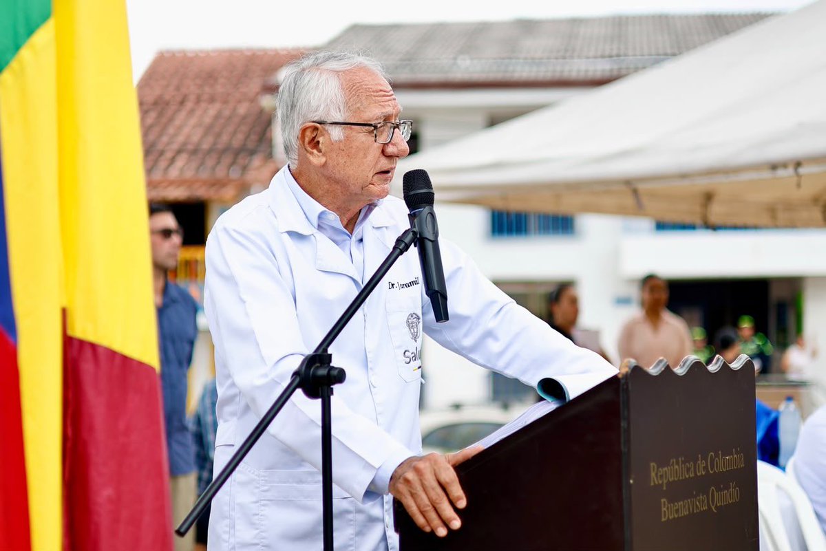 MinSaludCol's tweet photo. Entre 2022 y 2026, el Gobierno nacional ha destinado $2.412 millones para seguir consolidando la red pública de salud del municipio.

De estos recursos, $1.241 millones fueron asignados para la conformación de dos Equipos Básicos de Salud y un Equipo Básico Especializado, fortaleciendo la atención preventiva y el trabajo directo con las comunidades. 

Además, se invirtieron $321 millones en la adecuación y dotación del Hospital San Camilo; $280 millones en un vehículo de transporte asistencial para mejorar la respuesta ante emergencias y $550 millones para el fortalecimiento de los servicios de salud.

“Cada peso que invertimos tiene un propósito: fortalecer la salud desde los territorios. No se trata solo de mejorar la infraestructura, sino de llevar equipos básicos a las comunidades, fortalecer los servicios, dotar de transporte asistencial a los municipios y seguir trabajando en la promoción y prevención. Así es como construimos un sistema de salud más cercano y con mayor capacidad para responder a las necesidades de la gente”, afirmó el ministro de Salud y Protección Social @GA_Jaramillo. 

Con estas inversiones, Buenavista continúa avanzando en el fortalecimiento de su red pública, acercando servicios de salud con mayor oportunidad y calidad para sus habitantes.

#ConDignidadCumplimos