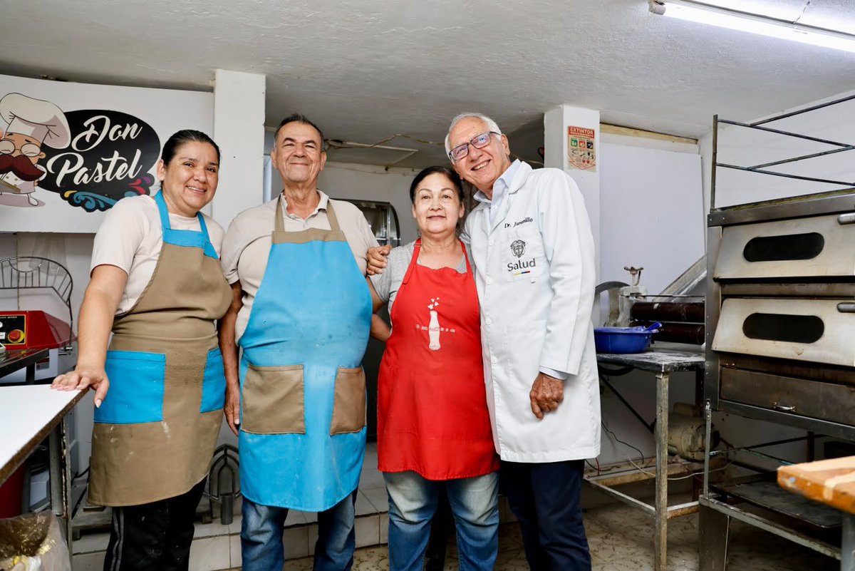 MinSaludCol's tweet photo. Entre 2022 y 2026, el Gobierno nacional ha destinado $2.412 millones para seguir consolidando la red pública de salud del municipio.

De estos recursos, $1.241 millones fueron asignados para la conformación de dos Equipos Básicos de Salud y un Equipo Básico Especializado, fortaleciendo la atención preventiva y el trabajo directo con las comunidades. 

Además, se invirtieron $321 millones en la adecuación y dotación del Hospital San Camilo; $280 millones en un vehículo de transporte asistencial para mejorar la respuesta ante emergencias y $550 millones para el fortalecimiento de los servicios de salud.

“Cada peso que invertimos tiene un propósito: fortalecer la salud desde los territorios. No se trata solo de mejorar la infraestructura, sino de llevar equipos básicos a las comunidades, fortalecer los servicios, dotar de transporte asistencial a los municipios y seguir trabajando en la promoción y prevención. Así es como construimos un sistema de salud más cercano y con mayor capacidad para responder a las necesidades de la gente”, afirmó el ministro de Salud y Protección Social @GA_Jaramillo. 

Con estas inversiones, Buenavista continúa avanzando en el fortalecimiento de su red pública, acercando servicios de salud con mayor oportunidad y calidad para sus habitantes.

#ConDignidadCumplimos
