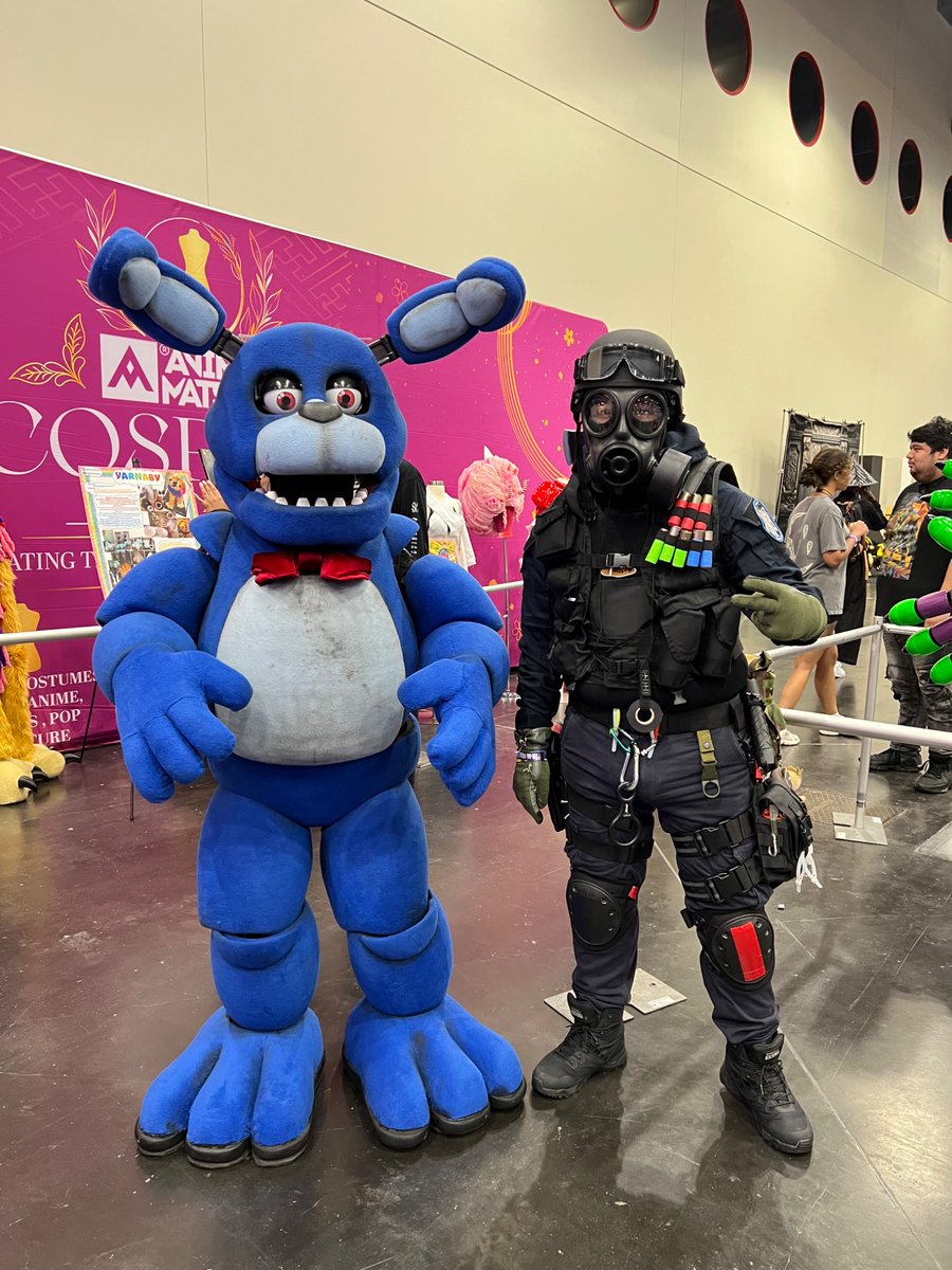 HunkVenom's tweet photo. Costume Five Nights My Favorite Blue  💙 Monster https://t.co/EE8KV8IG0P