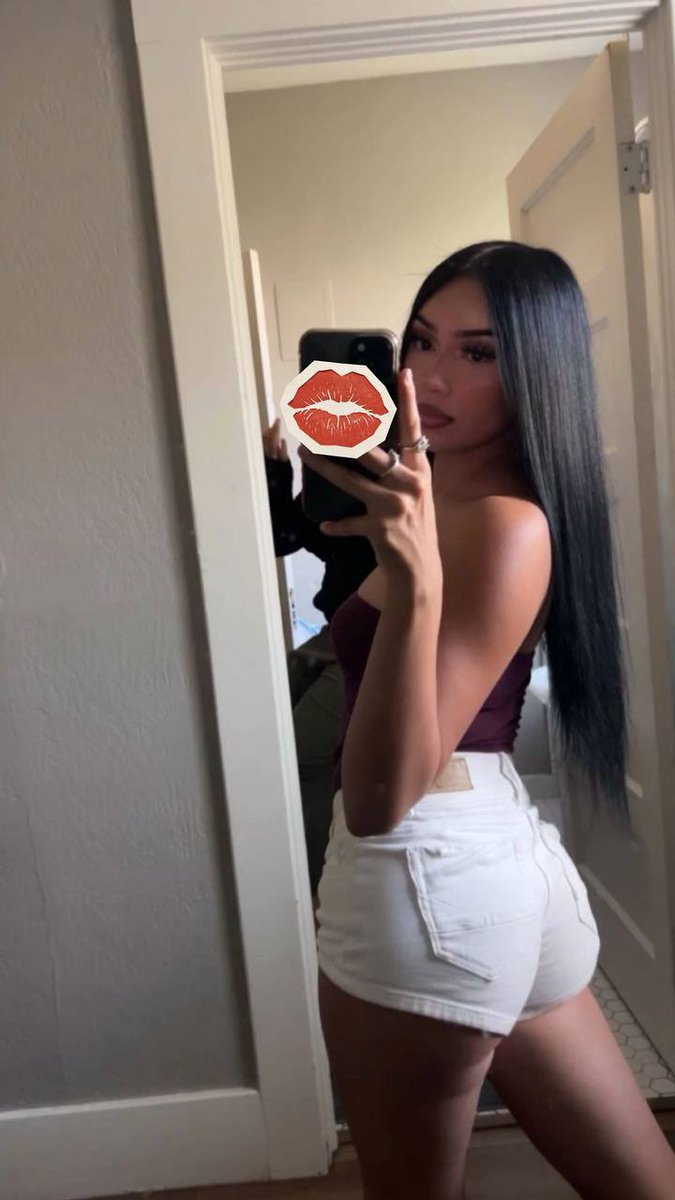 xobby223's tweet photo. Bored asf https://t.co/rBQz9Tdp0h