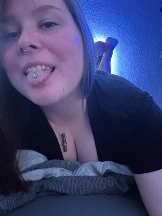 yourchubymaddy's tweet photo. No Botox, no filters, no surgery - just 100% natural 😍 https://t.co/7jcjW4OPu5