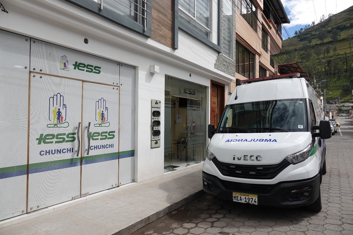 IESSChimborazo's tweet photo. #IESSnoPara | Realizamos una visita técnica al Puesto de Salud Chunchi para verificar su operatividad. 🏥👩🏻‍⚕️ Constatamos un stock de medicamentos al 95 % 💊 y de insumos al 🩹 93 %, asegurando la entrega oportuna a nuestros beneficiarios del cantón. https://t.co/fOc26QXFDw