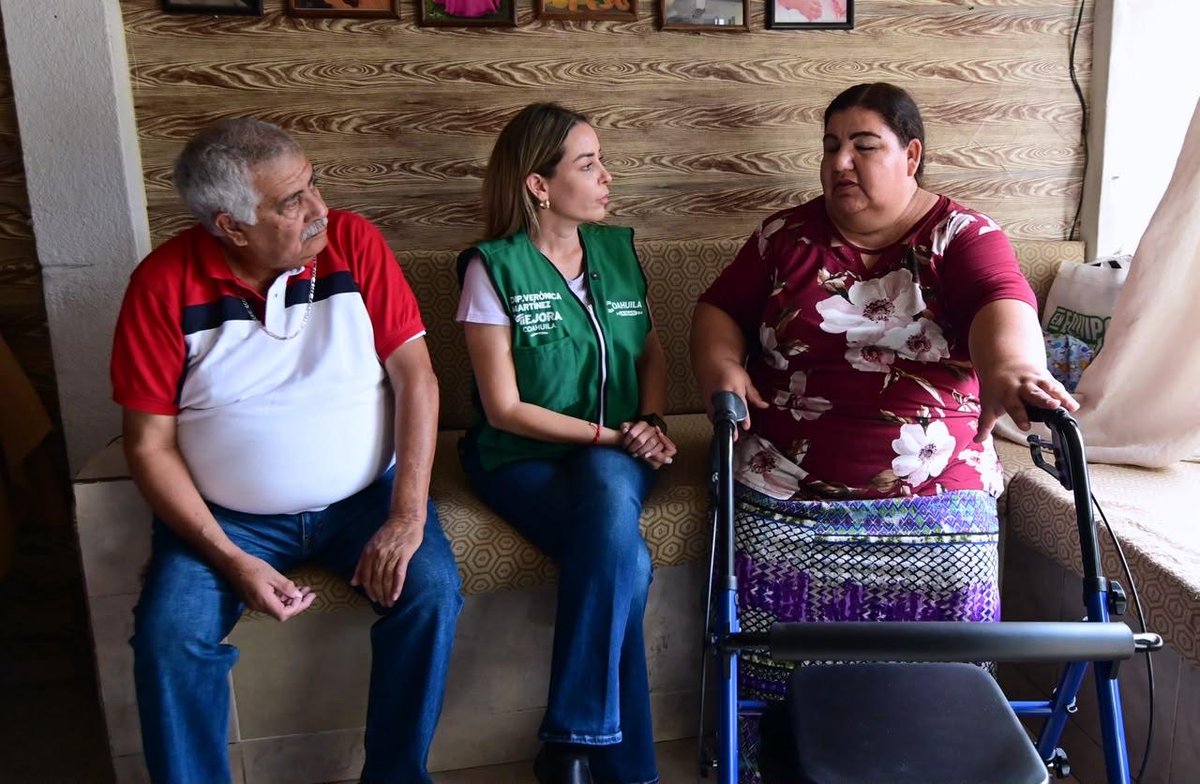 Veronica_mtz's tweet photo. Hoy nos vamos con el corazón contento. ❤️

Visitamos a Maricela en la colonia Miguel Alemán para entregarle un andador con asiento que le ayudará en sus traslados y consultas médicas.

#VeroSíCumple #Diputada https://t.co/HBi1hKjnyu