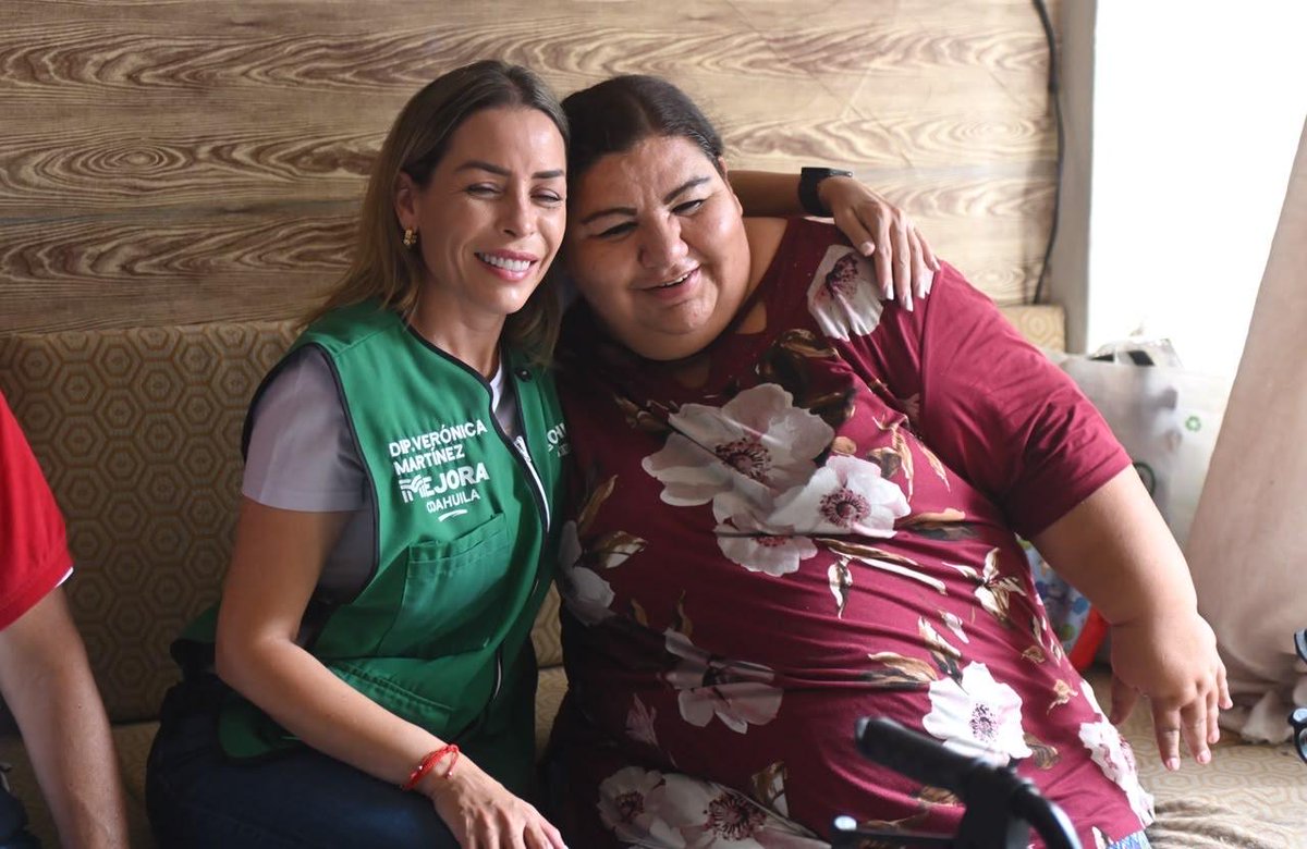 Veronica_mtz's tweet photo. Hoy nos vamos con el corazón contento. ❤️

Visitamos a Maricela en la colonia Miguel Alemán para entregarle un andador con asiento que le ayudará en sus traslados y consultas médicas.

#VeroSíCumple #Diputada https://t.co/HBi1hKjnyu