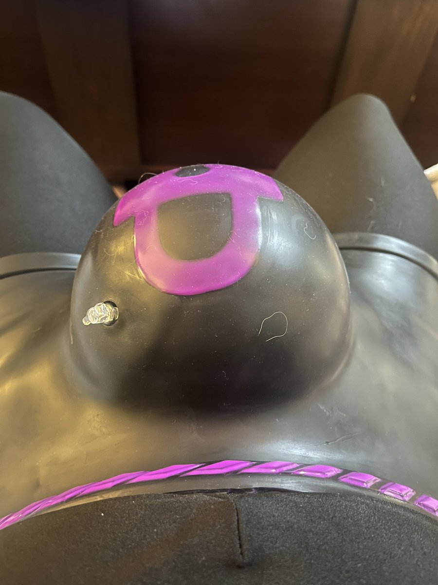 Earendel_AD's tweet photo. Well I found this mysterious goo laying around and now i’m stuck with this big silly null. 
A thousand thanks to @pumpld for this whimsical addition to my toony self. AHYUCK~ https://t.co/lMLHCeQUql