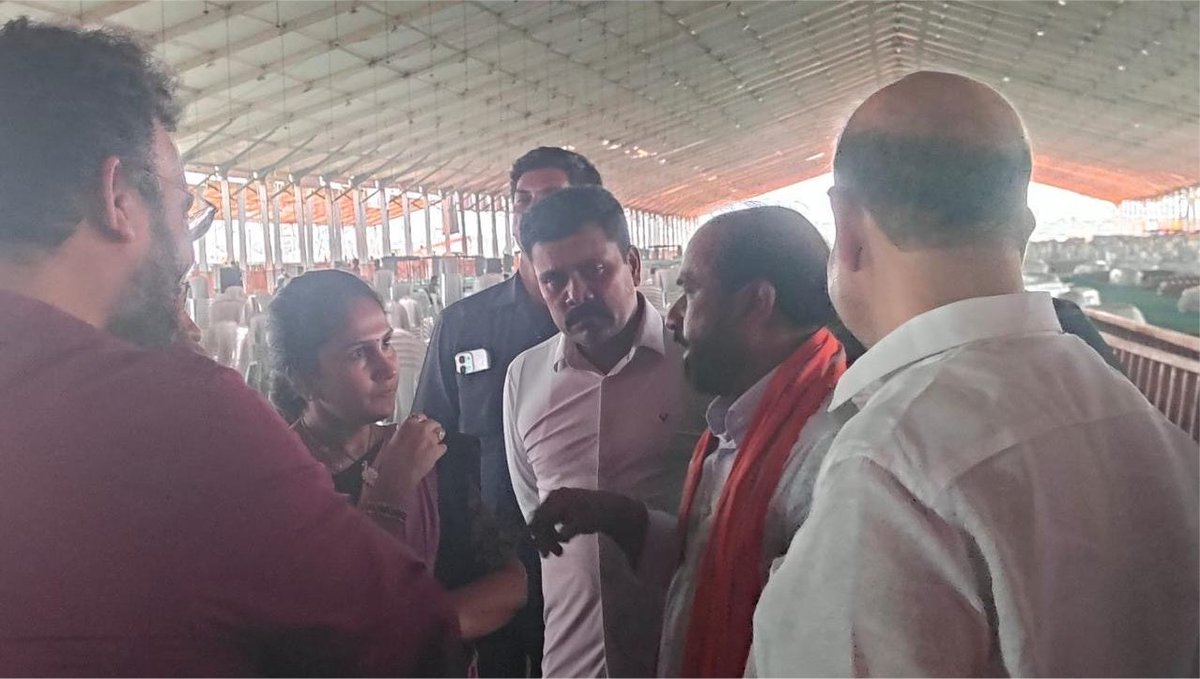 Boddepalliraghu's tweet photo. Reviewed the preparations for the inauguration of Alluri Sitarama Raju International Airport, Bhogapuram. Ensuring comprehensive medical preparedness and seamless coordination ahead of this landmark occasion, alongside Hon’ble Health Minister Shri @satyakumar_y and Hon’ble Minister for Revenue, Registration & Stamps Shri @SatyaAnagani 

#AlluriSitaramaRajuInternationalAirport #BhogapuramAirport #PMModi #AndhraPradesh #InfrastructureDevelopment #ViksitBharat