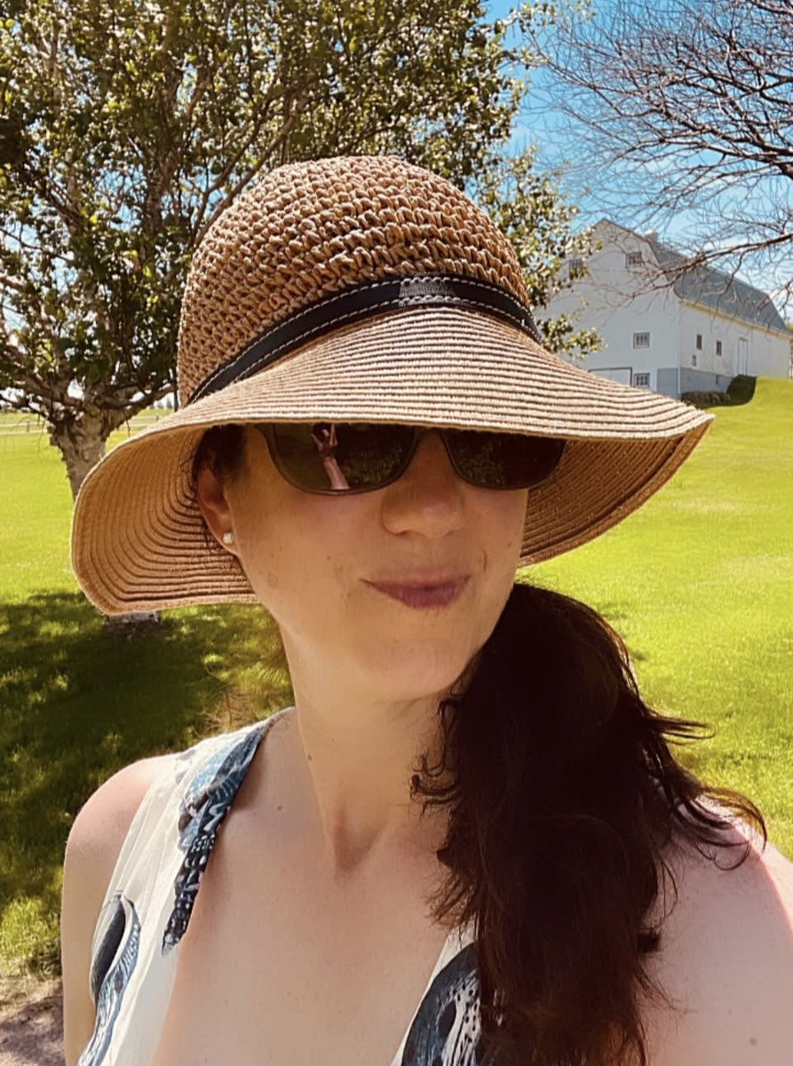 LoisHoleHosp's tweet photo. Kim lived with uterine fibroids and it impacted her every single day. Now, she’s helping bring more treatment options to women across Alberta, matching donations up to $132,000 this #FibroidAwarenessMonth to help bring Acessa to our hospital.

🔗 Donate: https://t.co/yGyipl5HTZ https://t.co/iLqUi2TUYN