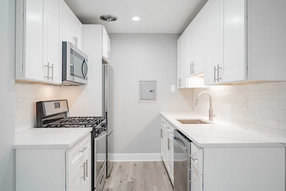 CaganManagement's tweet photo. 📍 452 W Aldine Ave 📍

🔑 Lakeview neighborhood
🔑 Remodeled 1 bedroom apartment
🔑 Amazon Hub package system
🔑 Laundry room on-site
🔑 Great closet space
🔑 Parking available
🔑 Fitness room
🔑 Cat friendly

☎️ (844) 755-5103 (call)
✉️ sf@monumentalre.com https://t.co/BdTKBWrp1Z