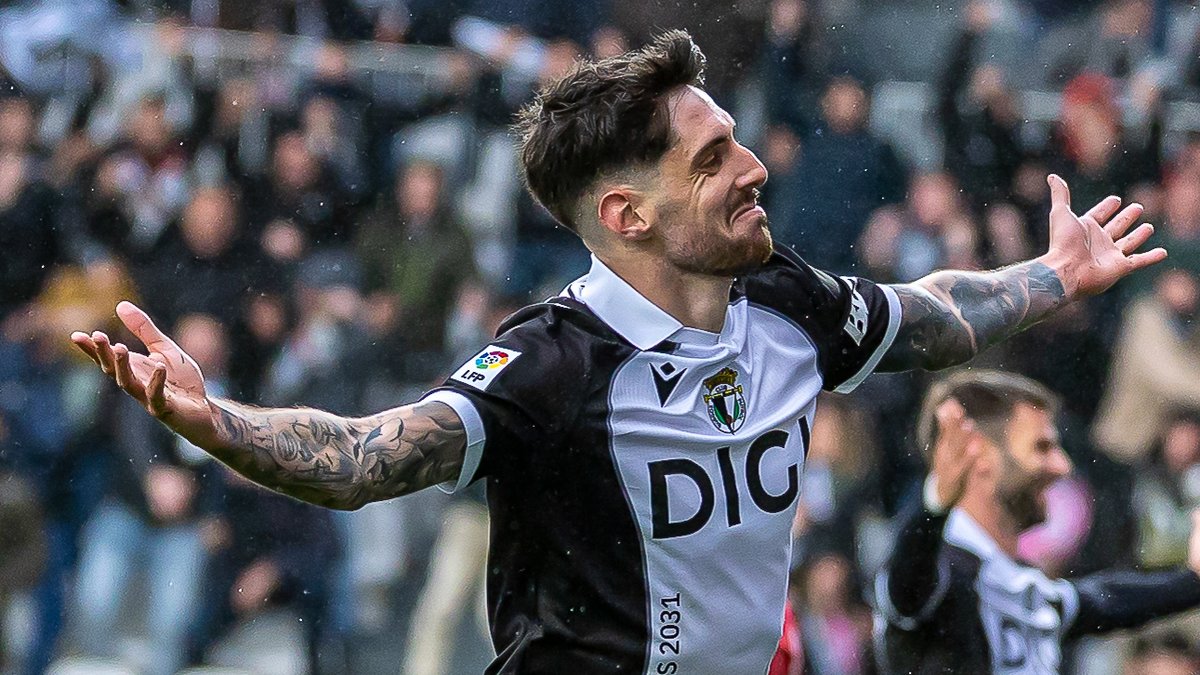 Burgos_CF's tweet photo. 𝐄𝐥 𝐁𝐮𝐫𝐠𝐨𝐬 𝐂𝐅 𝐲 𝐞𝐥 𝐄𝐥𝐜𝐡𝐞 𝐥𝐥𝐞𝐠𝐚𝐧 𝐚 𝐮𝐧 𝐚𝐜𝐮𝐞𝐫𝐝𝐨 𝐩𝐚𝐫𝐚 𝐞𝐥 𝐭𝐫𝐚𝐬𝐩𝐚𝐬𝐨 𝐝𝐞 𝐅𝐞𝐫 𝐍𝐢𝐧‌𝐨

El mallorquín pone fin a su etapa como blanquinegro después de dejar una huella imborrable a orillas del Arlanzón.

🫂 Te deseamos lo mejor, Fer.