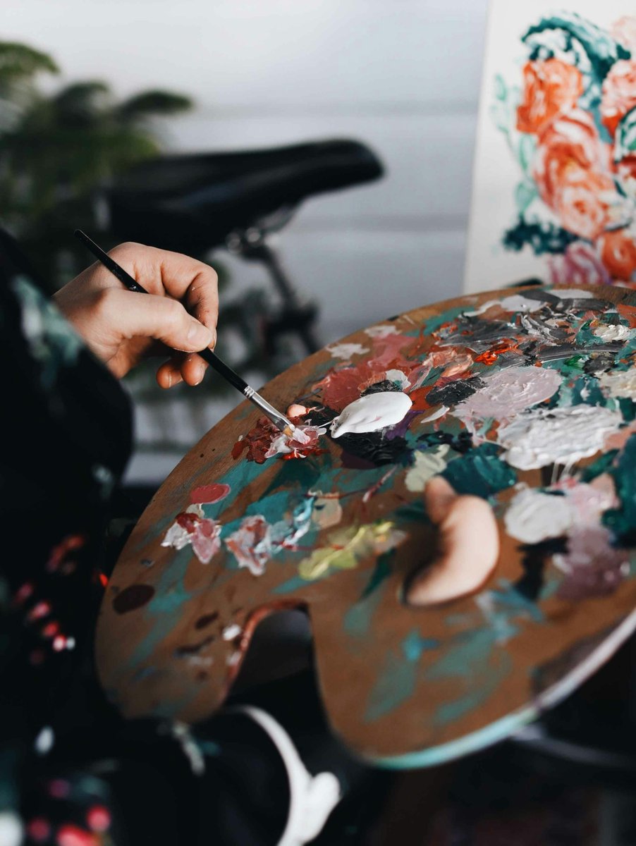 artistescom's tweet photo. Gras sur maigre : chaque couche d'huile doit contenir plus de liant que la précédente. L'inverse produit des craquelures en quelques années. C'est la règle la plus ancienne et la plus violée de la peinture à l'huile. https://t.co/4nwI0oiFc2