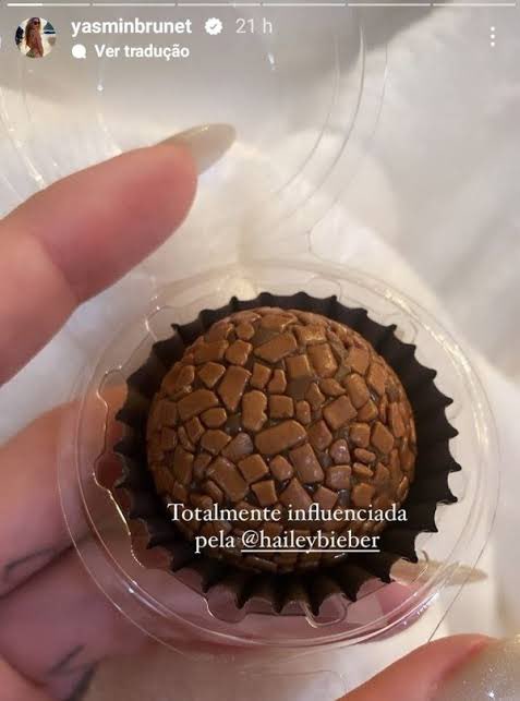 idkardashian's tweet photo. vou ter que comer hoje mesmo, obrigada hailey bieber! https://t.co/t1xVoXuCSj