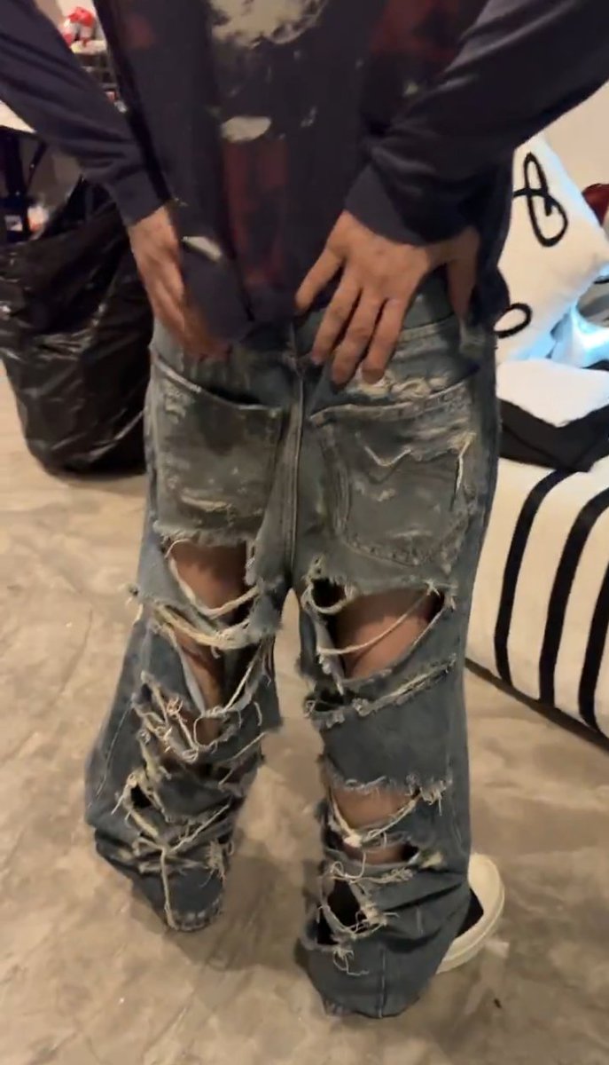 itsme_jeanylee's tweet photo. Wait a minute, 
Princess Wendy and Prince Coby, what did you do to your daddy’s pants, why are they all torn up?”🐾🤣👑🥰🤣🫣🥹🫶🫠😍❤️

#princesswendy 
#princecoby 
#noeulnuttarat 
#MagentaBoy 
#Horizone
#S2TheSunset 
#BoNoh https://t.co/QUC5W7xKnZ
