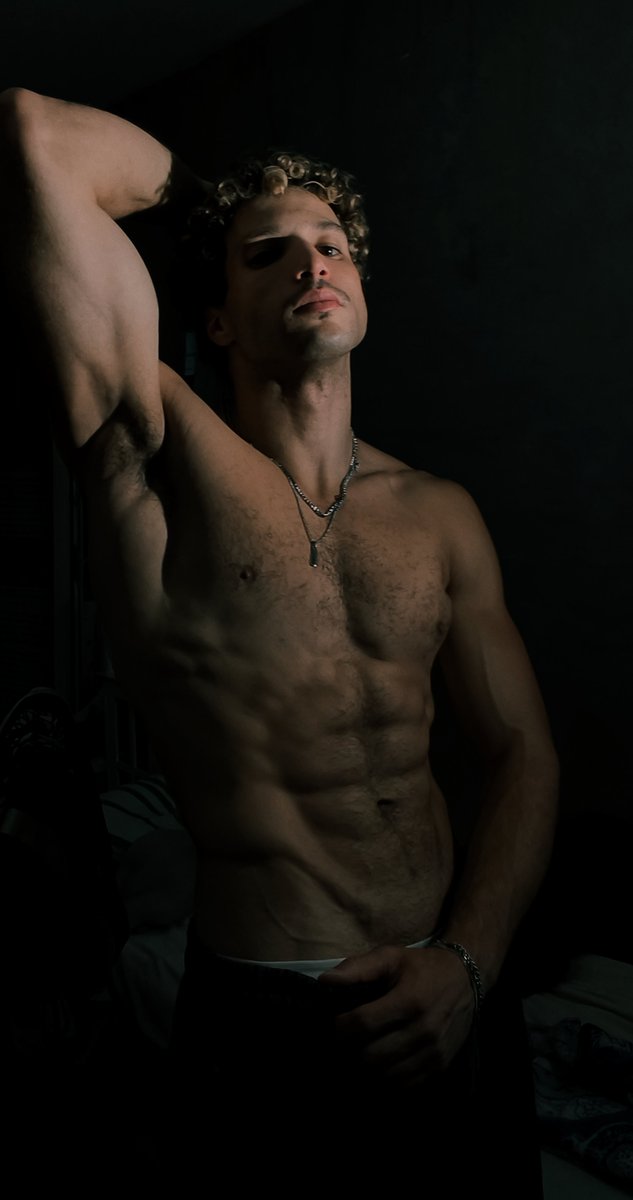 Yk4re_'s tweet photo. Toujours pas reçu de DM... #moneyslave #muscular https://t.co/CCdSaHyXz6