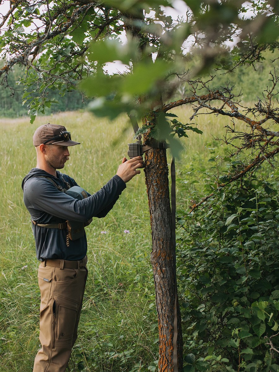 LeupoldOptics's tweet photo. NEW Fall Field Wear Collection is here. Made to keep up with your every move.
 
Featuring the new Kinetic Jacket and Radium Pants. 
Explore the full collection at https://t.co/AXDfnNg200.
#BeRelentless #LeupoldOptics https://t.co/QEpSnXhTH6