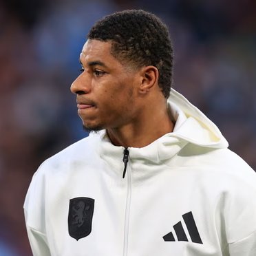 snoxfener's tweet photo. 🟡🔵#Fenerbahçe tarafında Marcus #Rashford defteri kapanmadı. Yönetim, #Leao ile eş zamanlı olarak Rashford ile görüşme halinde. Rahsford'un Türkiye'ye yeşil ışık yakması durumunda teklif yapılacak. https://t.co/ZwNwLRYsvo