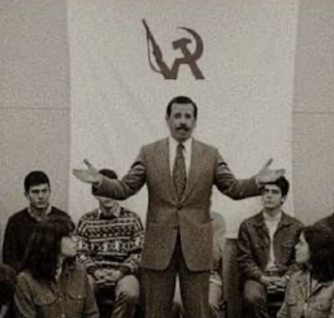 jacqhies10's tweet photo. @Frospigliosi No,pero ya sabemos c/ hechos como gobiernan Uds. aliados de Cerrones,Acuñas,Lunas,Los niños, etc, por ejemplo tú eres un TERRUCO, Camarada Rospigliosi @Frospigliosi un tipo q nunca fue nadie q robos a manos llenas en la época de Toledo, y ahora siendo servil se alió a la mafia! https://t.co/Xrp4fOgQui