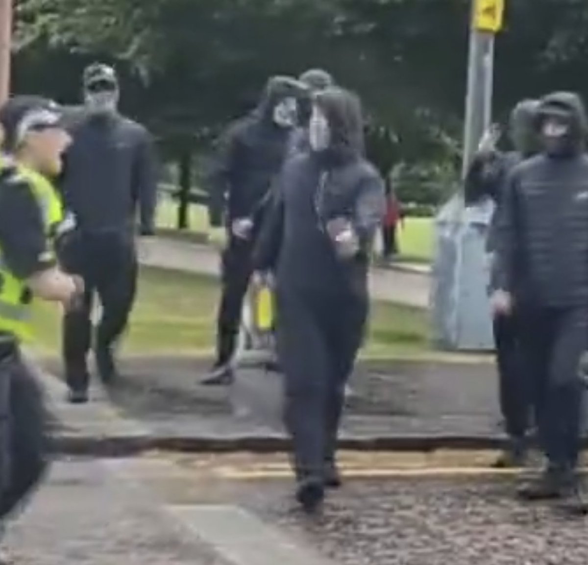 SnoopDegB's tweet photo. @Daily_Record Your story on a group of 50 green brigade guys attacking a small group with women and children in it with bottles and rocks, while the cops send more numbers to the smaller group should be a fucking belter. 

When is it coming out? https://t.co/ztc0P5j4fs