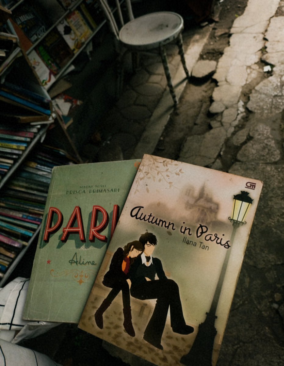 chweilibu's tweet photo. ohh i love old booksstore 💕 https://t.co/cz574Qh8LT