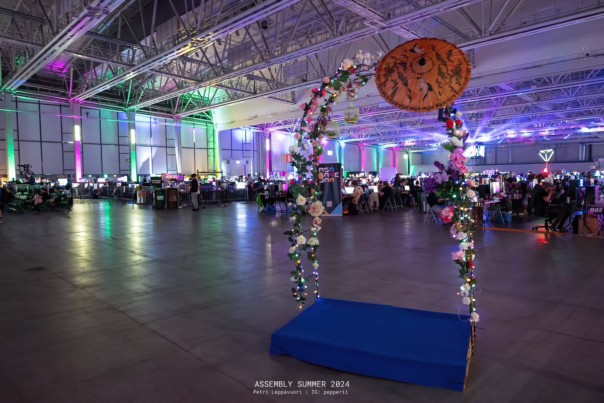 assemblyparty's tweet photo. Tule mukaan kesän odotetuimpaan pelikulttuurin juhlaan ja koe neljä päivää täynnä pelaamista, digitaalista taidetta, näyttävää tanssia ja cosplayta, inspiroivia demoja ja unohtumatonta festaritunnelmaa! ASSEMBLY Summer 30.07. — 02.08.2026 Helsingin Messukeskuksessa! https://t.co/6GhVINn06i