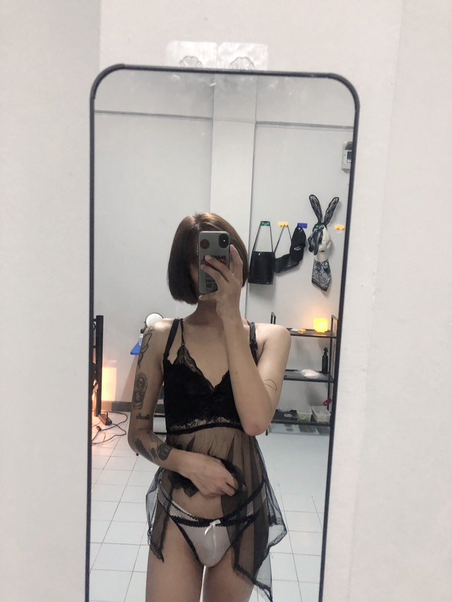 HIJEPpq's tweet photo. 🖤👽🔫 https://t.co/576EpnEP2C