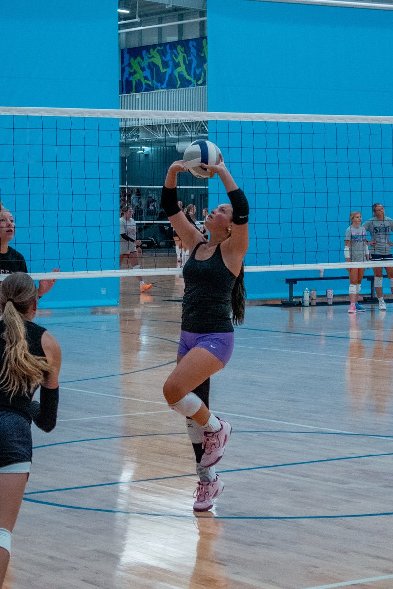 NebraskaTOP10's tweet photo. Few more shots from today’s C2-D1-D2 division! 📸🔥
#NETOP10 #playthebesttobethebest https://t.co/YaYKRkiBnV