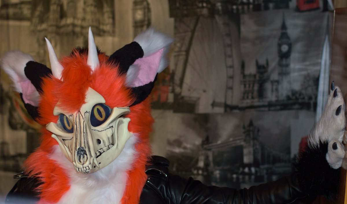 KayliFoxGirl's tweet photo. Kayli Skull Version. I'm love it 🥰🦊
You can meet her in Budapest at HorrorCon on October 17, 2026.

✂️: Second Skin Maker
📸: Arqton https://t.co/tnR0RFkqE5