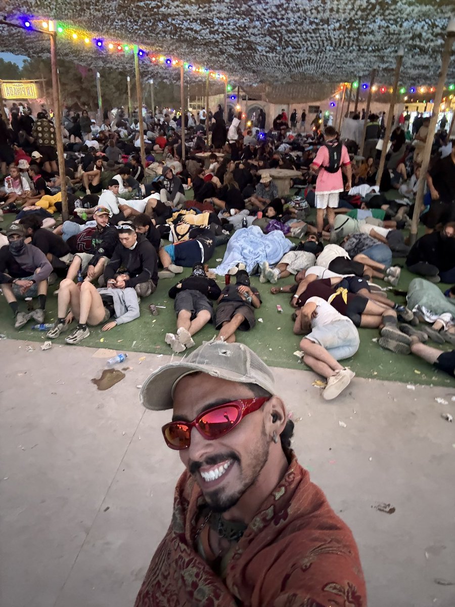 otrojotoloco's tweet photo. me at monegros desert festival https://t.co/a7bXwdg6RO