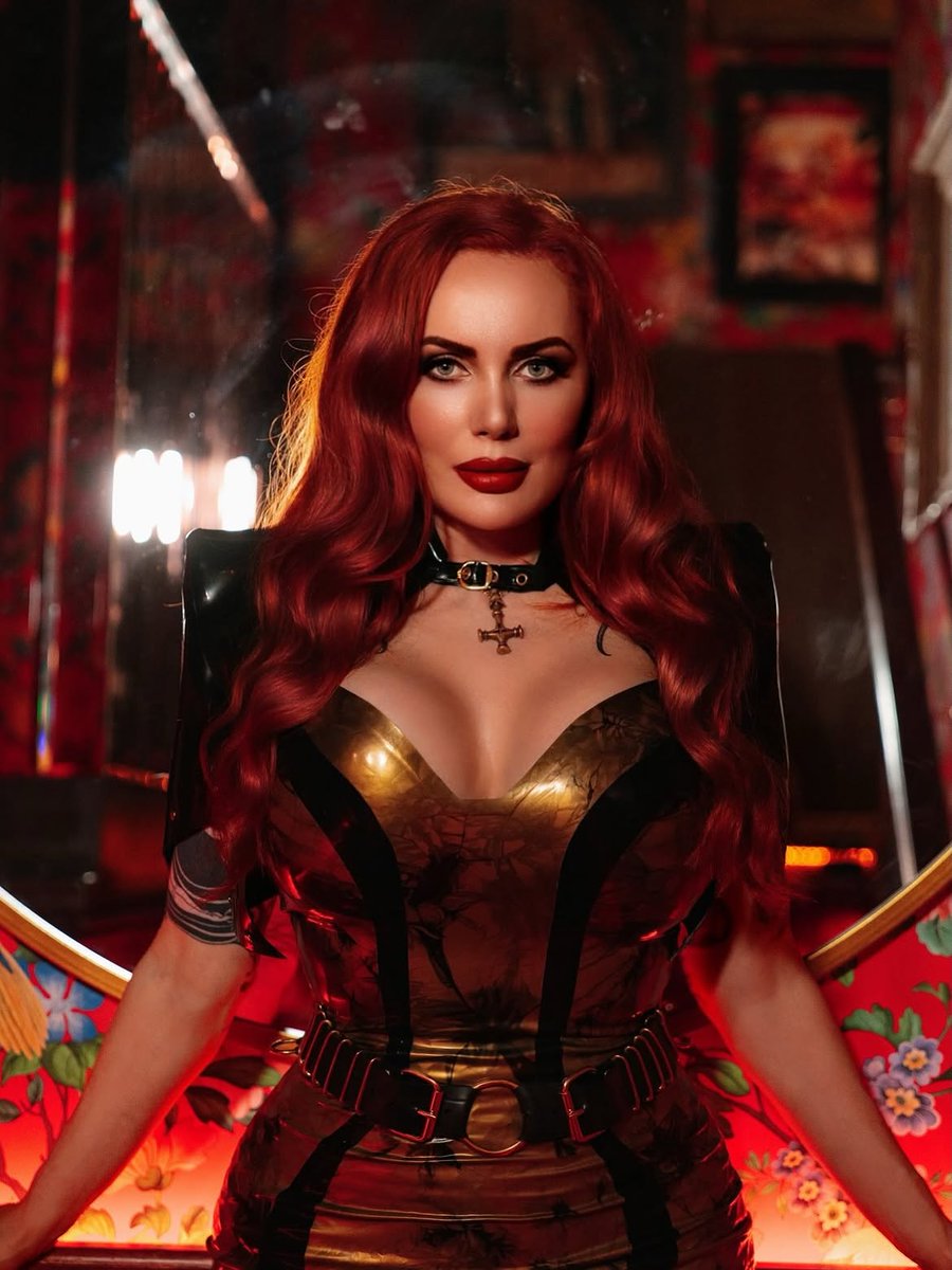 MsMorriganHel's tweet photo. You notice the outfit first. Then you realise it was always the confidence that caught your attention. https://t.co/LfXDmWzKCy