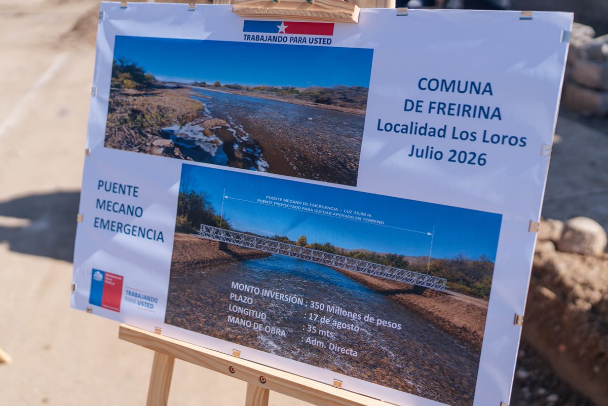 PresidenteKast's tweet photo. Ahora en Freirina. Junto a las familias afectadas, autoridades y parlamentarios, revisamos en terreno el socavón de la Ruta C-46, que conecta Vallenar con Huasco. Nuestro compromiso es avanzar con rapidez en la instalación de un puente mecano para recuperar la conectividad de la zona.