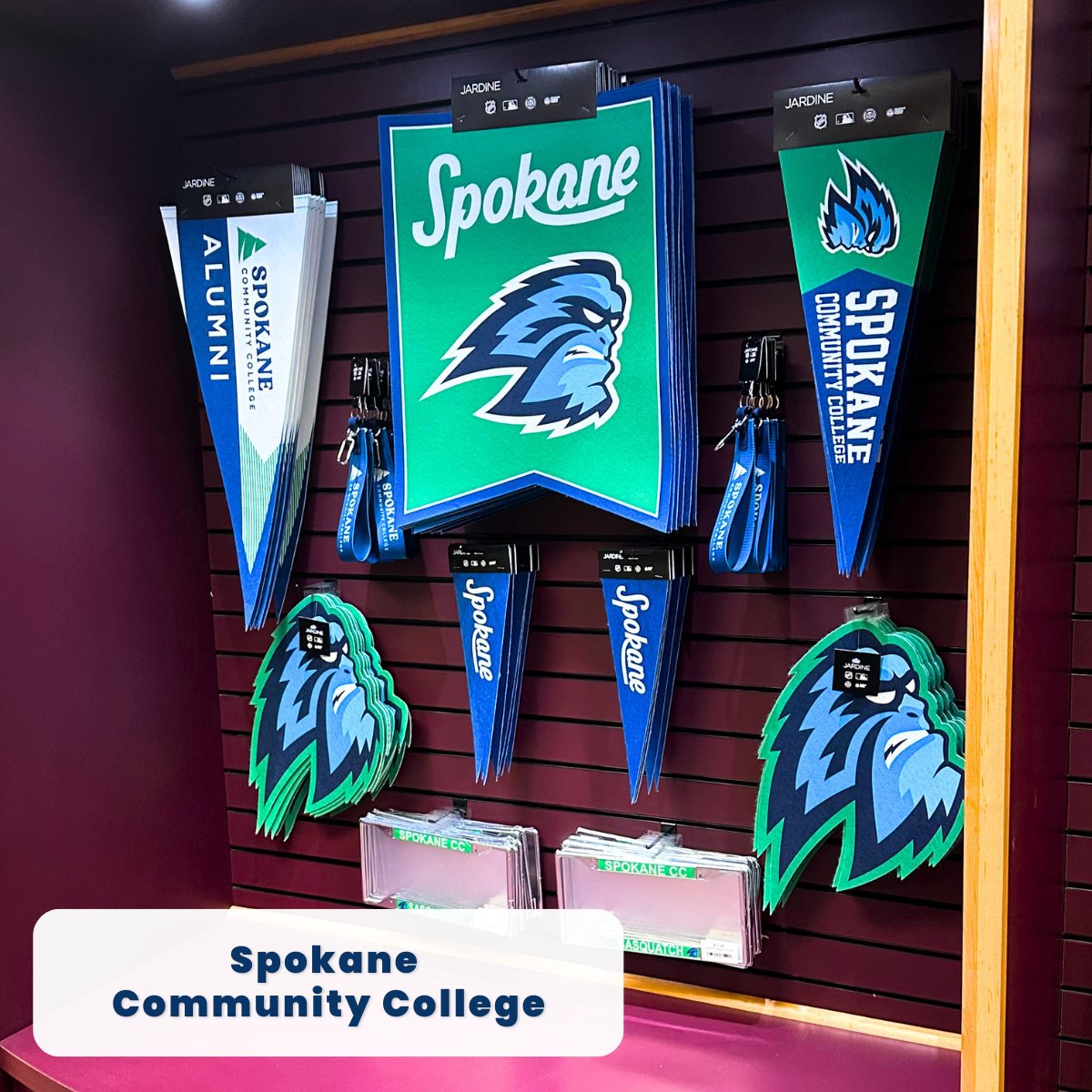 BibliUSocial's tweet photo. Sasquatch approved. 👣 Step inside our @SpokaneColleges campus stores!

Serving both SFCC and SCC from course material delivery to Great PNW merch, and everything in between, BibliU is bringing a tailored retail experience to campus.

For more details:  https://t.co/n18mnRPBDW https://t.co/HpjS3qkNuu