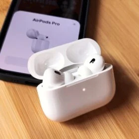 TechZentGadgets's tweet photo. 🚨 BIG SALE ALERT! 
🎧 Apple AirPods Pro (2nd Gen) 🤍
✨ Premium Look | 🔊 Crystal Clear Sound | 👌 Comfortable Fit
🔥 Limited-Time Launch Discount!
📩 Visit our FB page and DM to order before stock runs out! ⏳
🌐FB Page: https://t.co/h0cjLY5MJX

#TechZent #Bangladesh #ads https://t.co/cMQvExJF49