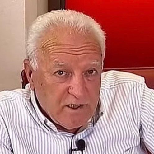 rashforddkap's tweet photo. Süleyman Rodop: Leaonun bilekleri kıvrakmış , hadi ordan! Shakiranun bilekleri daha kıvrak ! https://t.co/HyFDquDMLc