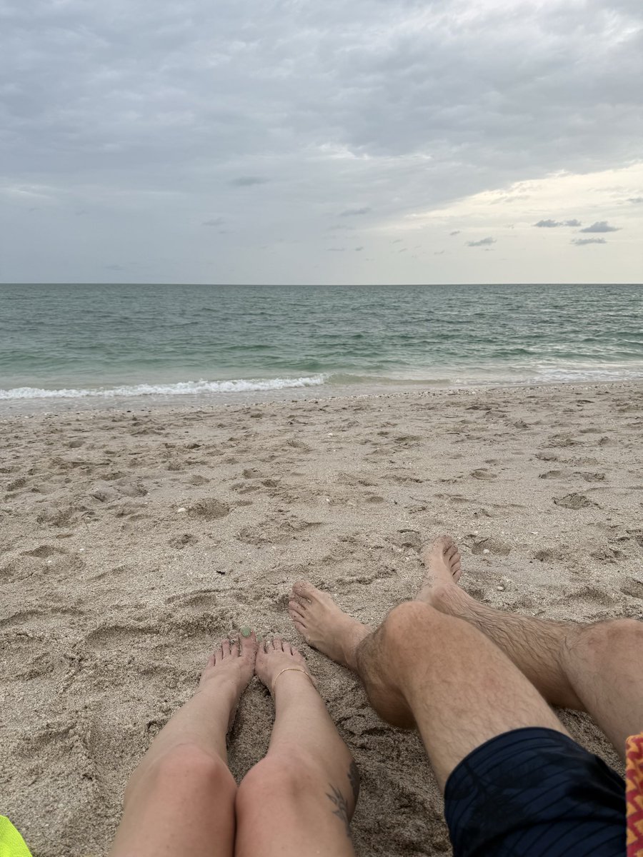 lukasandkat's tweet photo. you can live vicariously through our blue page! https://t.co/U3NIg8eMZ9 https://t.co/lzyIGd2uYY