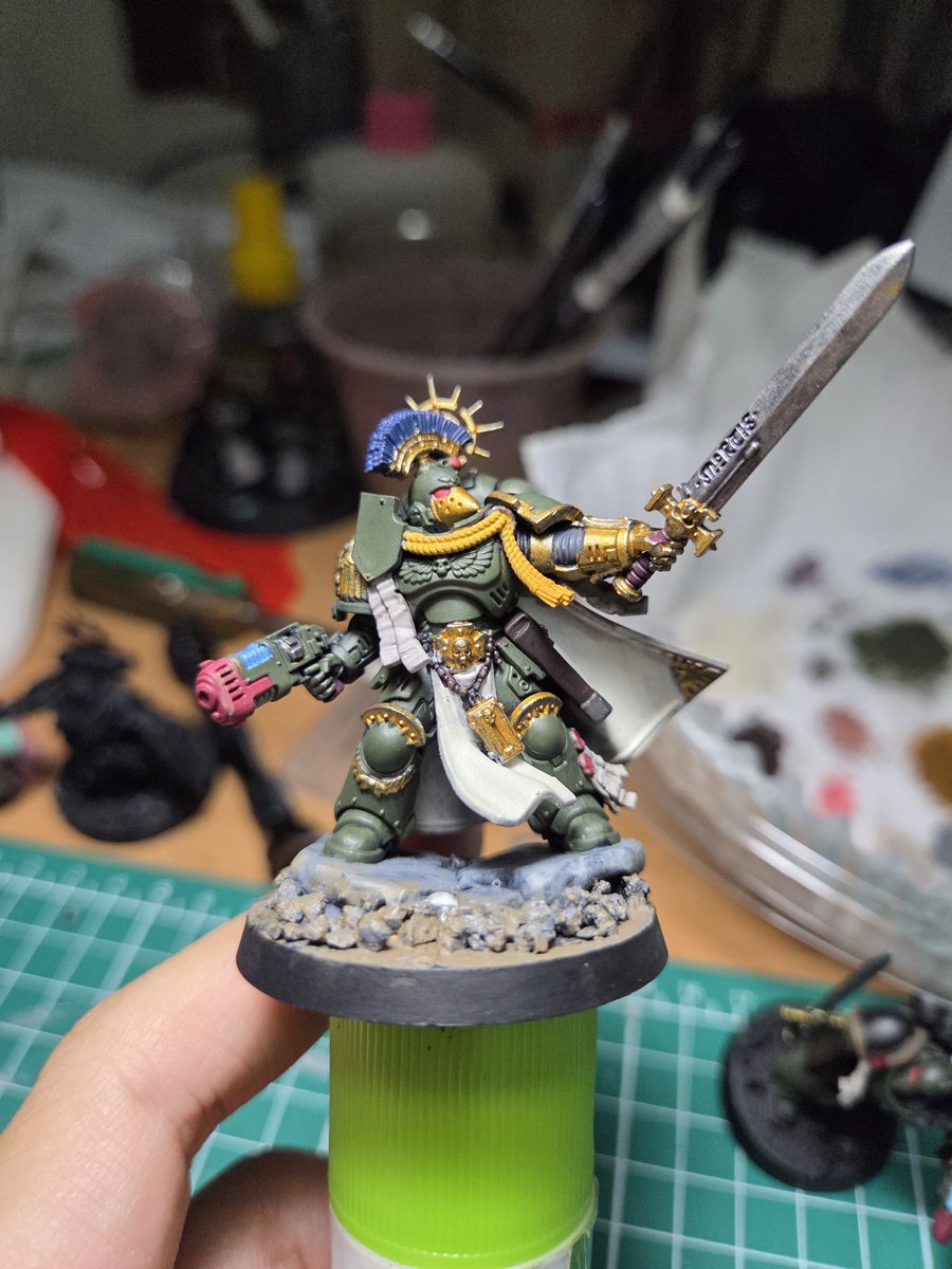 WhiskeyRose101's tweet photo. Blacked out while hatewatching the pirated Odyssey and woke up to four painted space marines https://t.co/kV6gHKGIQh