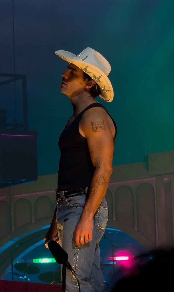 Lonelywarrior3's tweet photo. Extraño a  Joe Jonas cowboy. https://t.co/IxRIZv7JtI