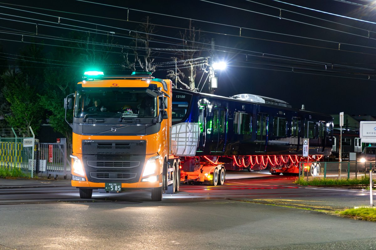 YY_Train_Labo's tweet photo. 2026.07.30
相模鉄道 13000系
13100号車
総合車両製作所(横浜) 出場 陸送

本日未明、相鉄 13000系 の 13100号車が J-TREC から陸送にて出場しました。

2027年3月に開幕する【２０２７年国際園芸博覧会（GREEN×EXPO 2027）】で展示される車両と思われます。 https://t.co/dm8nMDxrCP